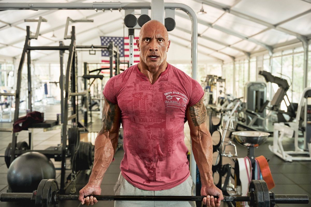 Coleção da UA desenvolvida em parceria com The Rock chega ao Brasil –  Fitness Brasil